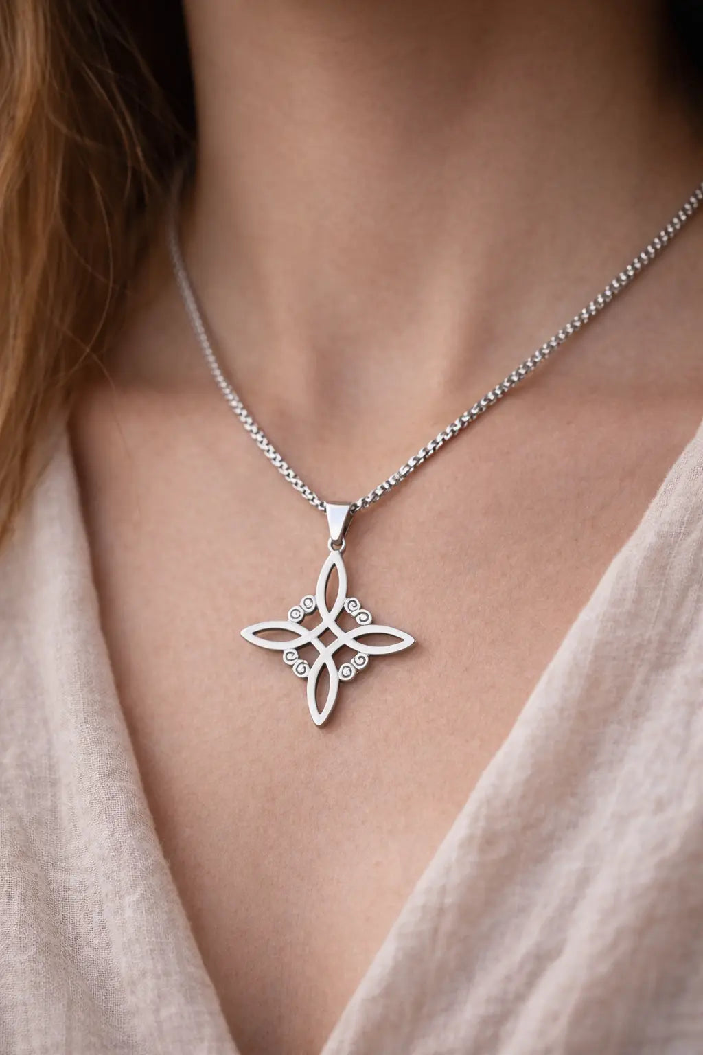 Collar Nudo de Bruja